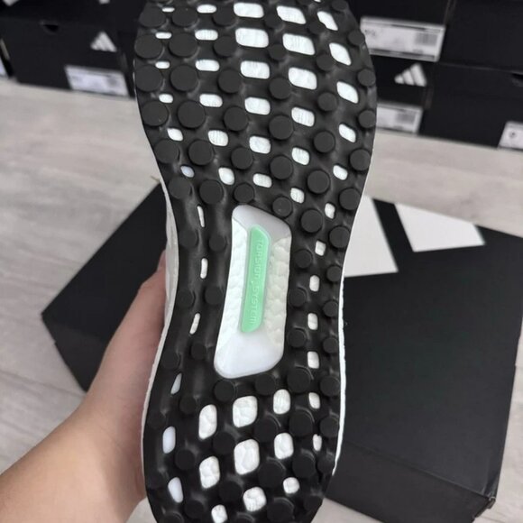 Adidas Mens Ultraboost 1.0 Black and White HQ4202 - Picture 3 of 3